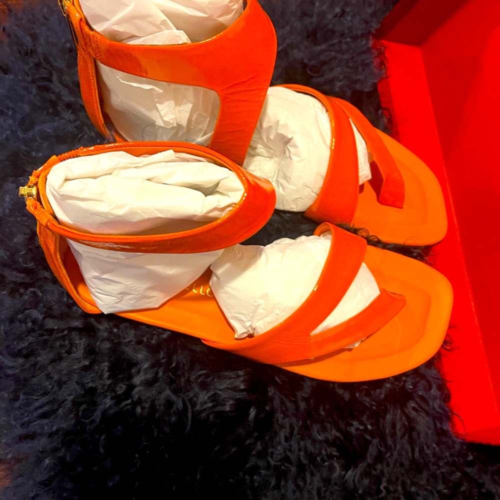 Tamara Mellon Stride Patent sandals in orange size 7.5